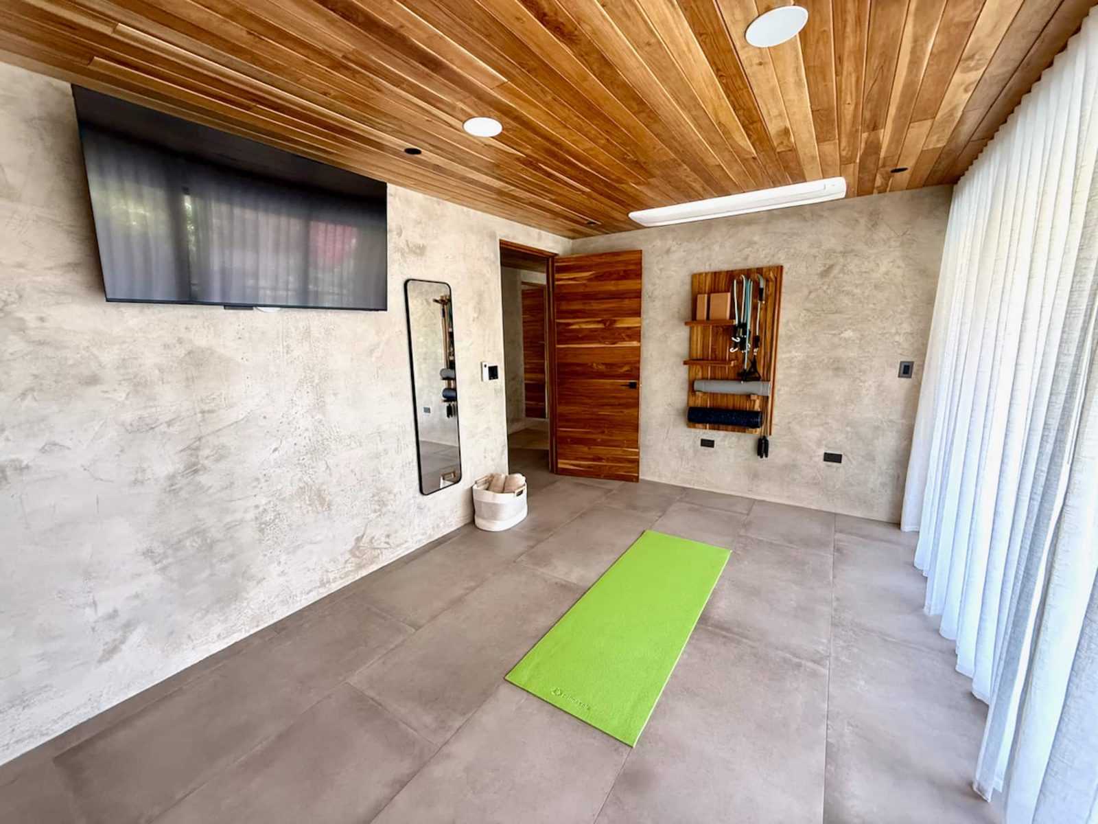 Gym and yoga room
